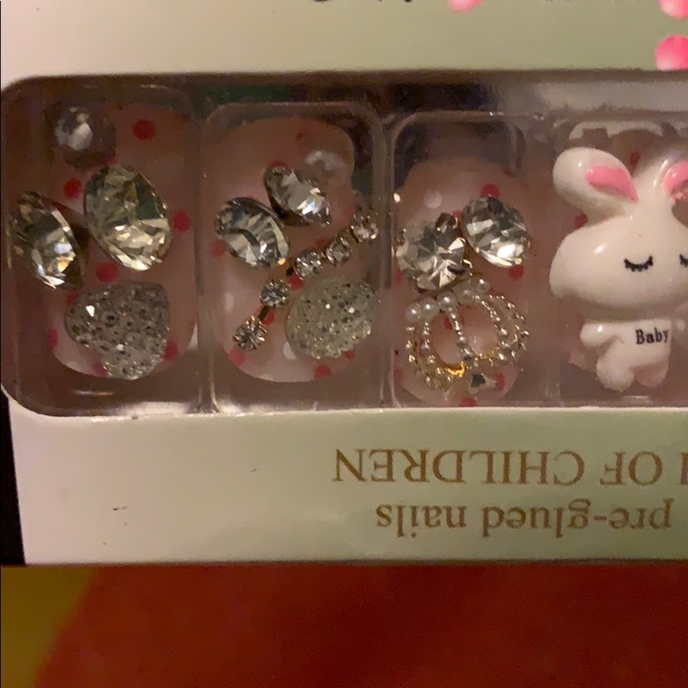 Stick on Design Nails - Picture 3 of 4